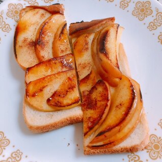 ホットサンドメーカーで作る♪焼きりんごトースト